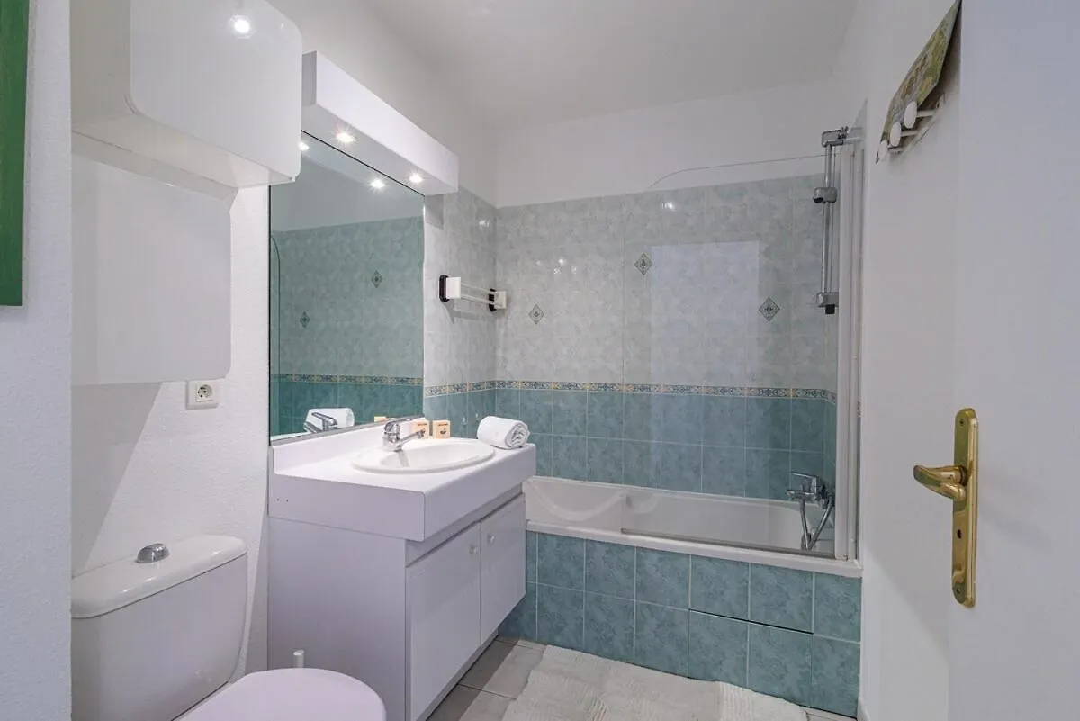 Bel Appartement Terrasse- Piscine- Tennis- Parking Vence