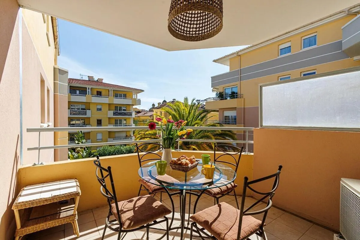 Апартаменты Bel Appartement Terrasse- Piscine- Tennis- Parking Ванс